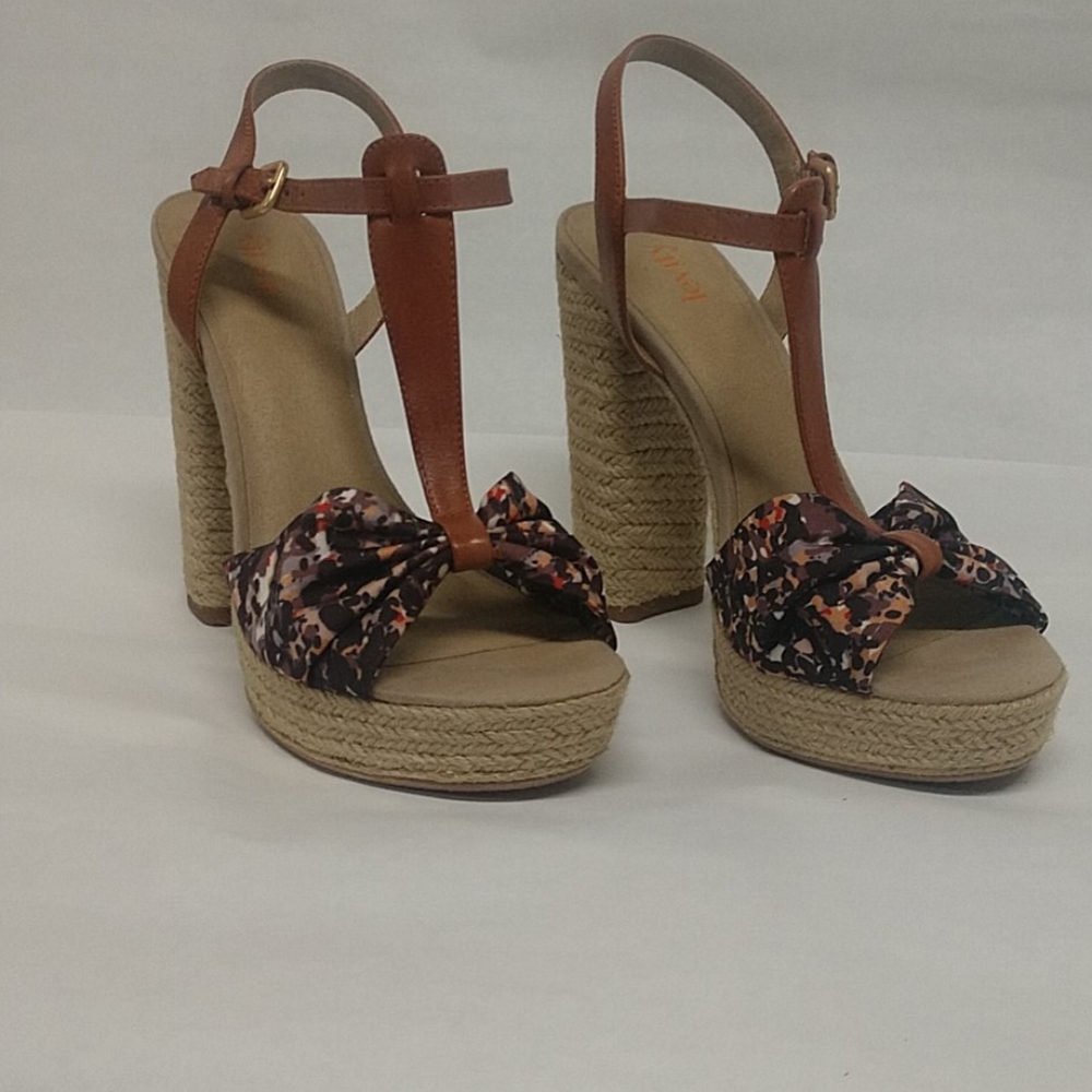 Levity Open-Toe Sandals